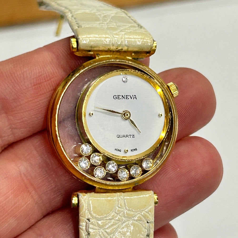 Geneva Floating Crystal Watch White Leather‎ Gold Tone Rhinestone Y2K Quartz